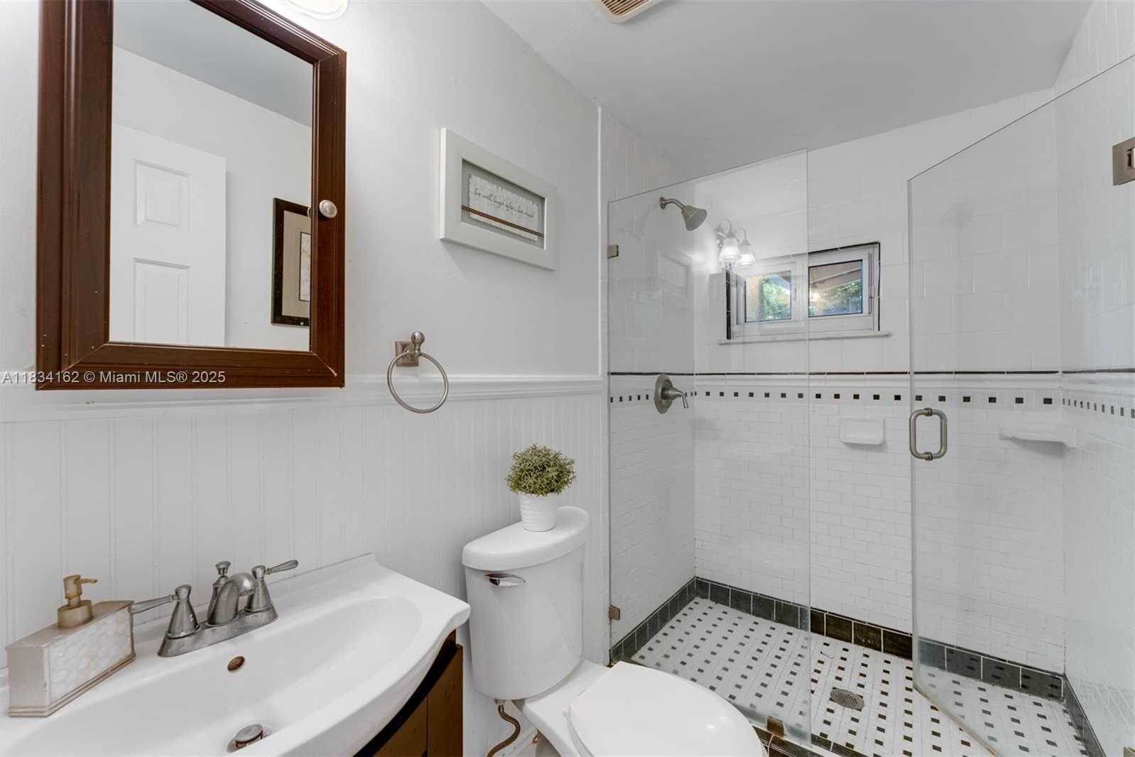 Small Image of 7997 SOUTH WEST 98TH TER, Miami Number 12