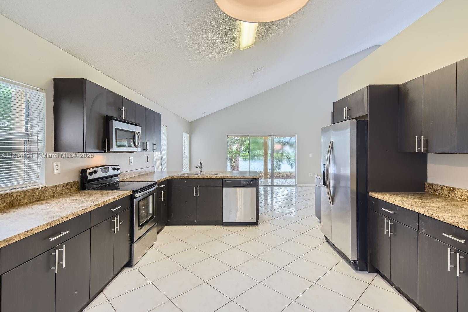 Small Image of 12700 SOUTH WEST 18TH ST, Miramar Number 4
