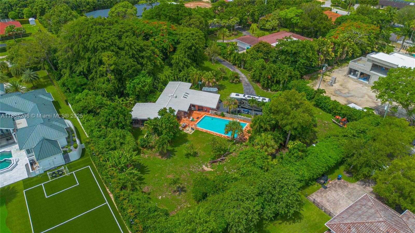 Small Image of 6801 SOUTH WEST 136TH ST, Pinecrest Number 10