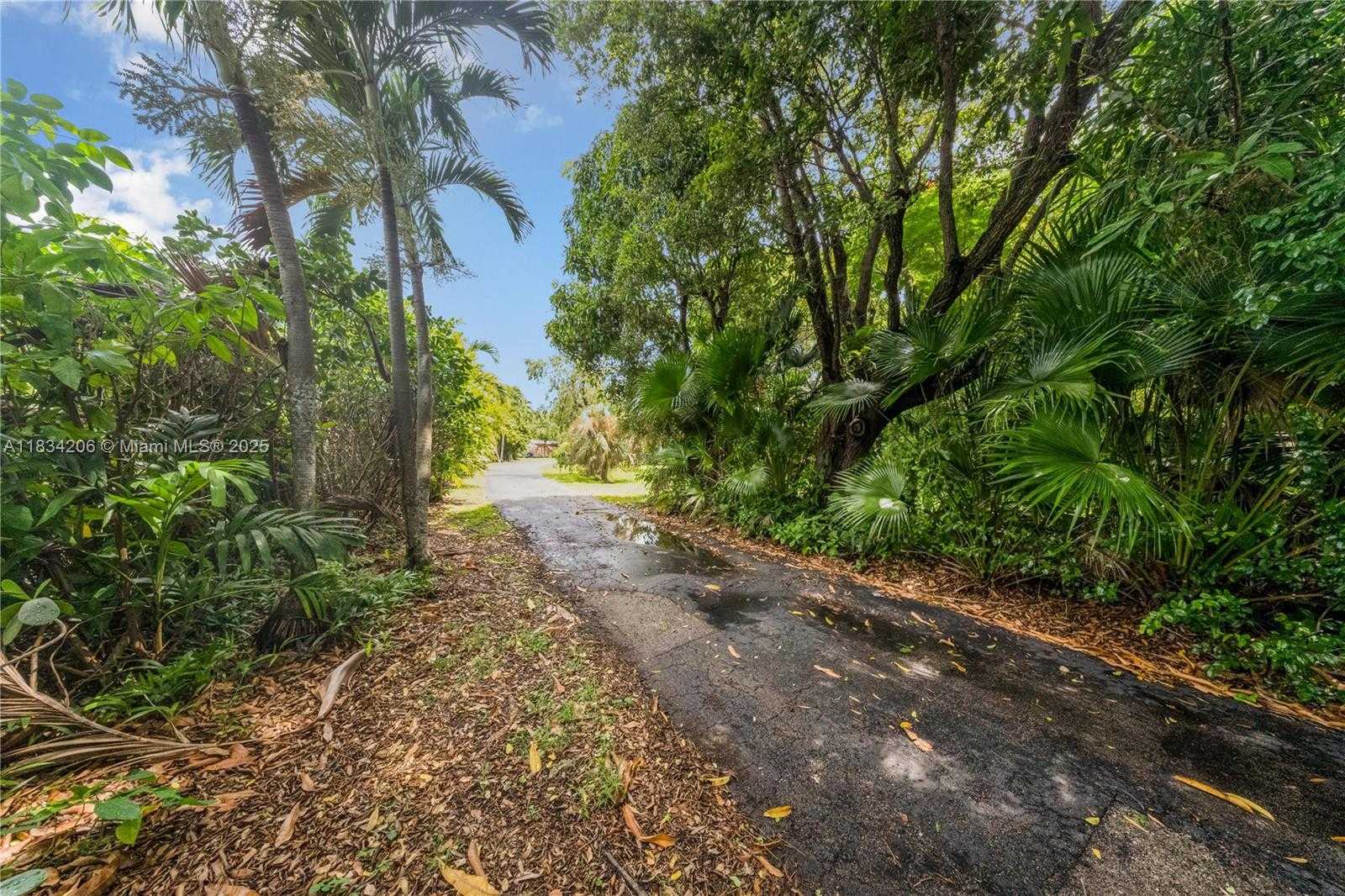 Small Image of 6801 SOUTH WEST 136TH ST, Pinecrest Number 19