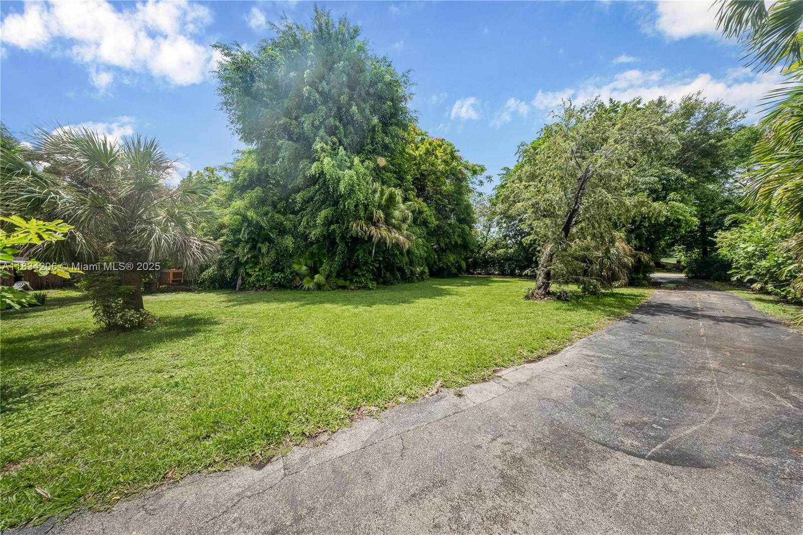 Small Image of 6801 SOUTH WEST 136TH ST, Pinecrest Number 20
