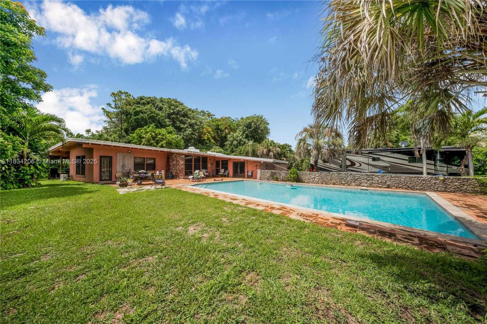 Small Image of 6801 SOUTH WEST 136TH ST, Pinecrest Number 23