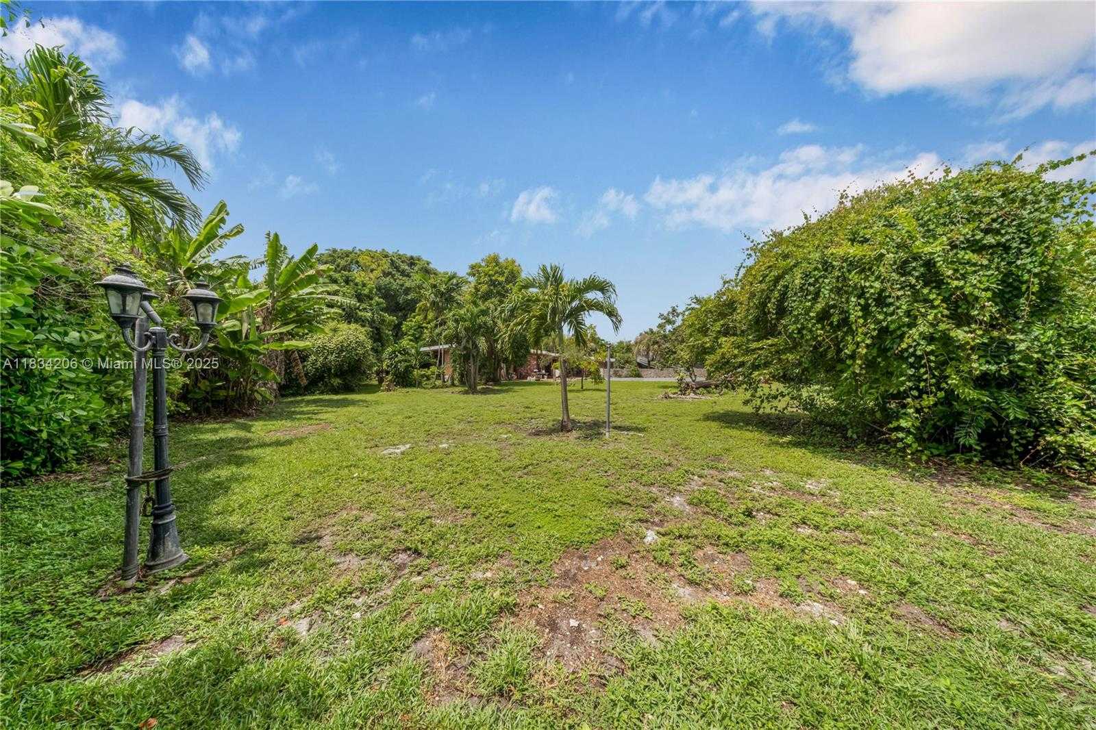 Small Image of 6801 SOUTH WEST 136TH ST, Pinecrest Number 24