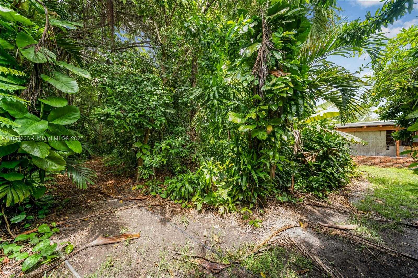 Small Image of 6801 SOUTH WEST 136TH ST, Pinecrest Number 29
