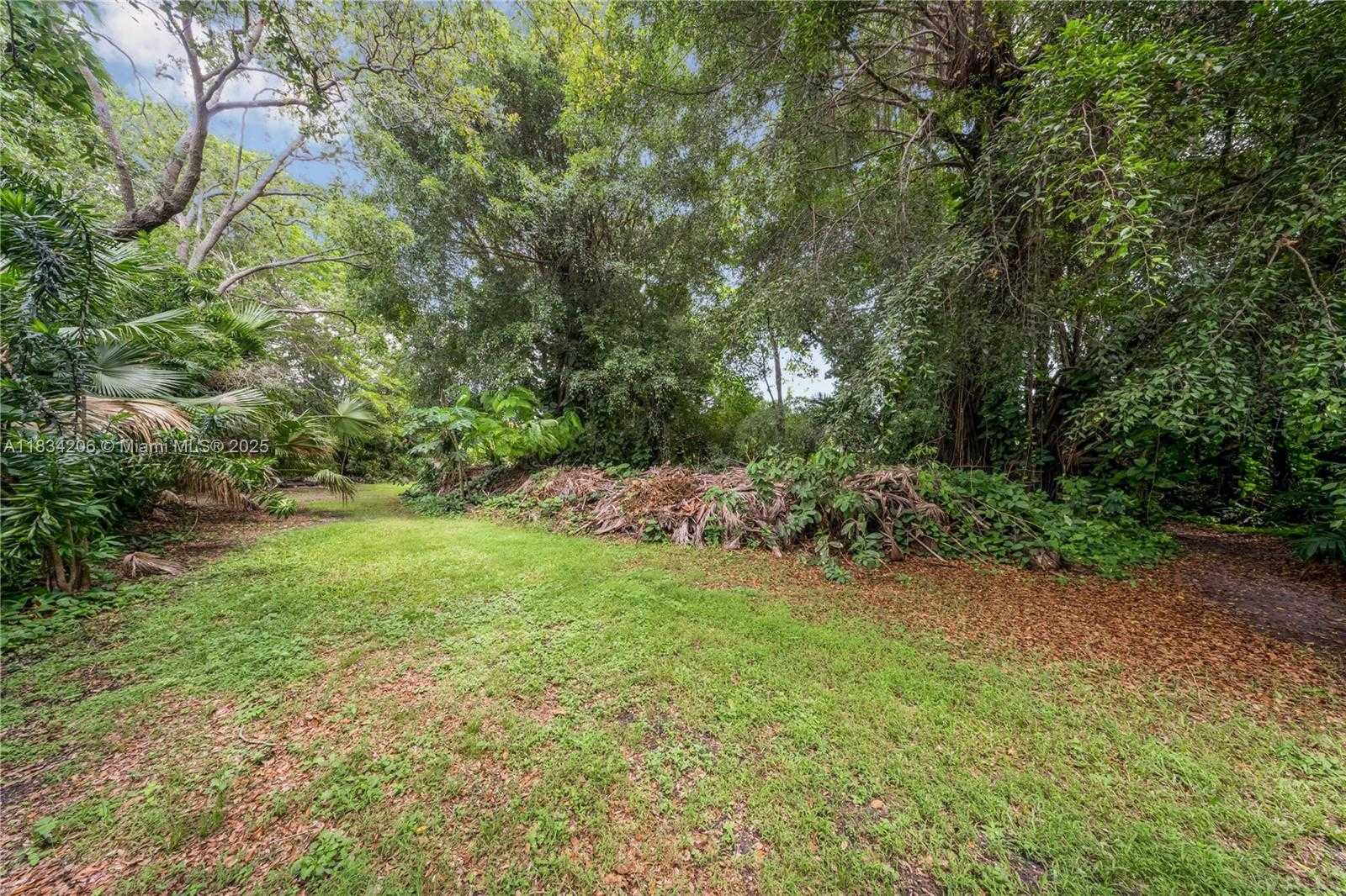 Small Image of 6801 SOUTH WEST 136TH ST, Pinecrest Number 32