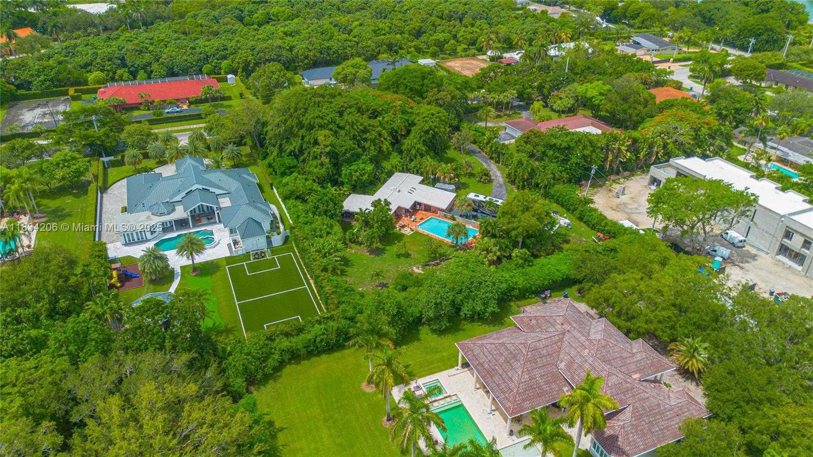 Small Image of 6801 SOUTH WEST 136TH ST, Pinecrest Number 9