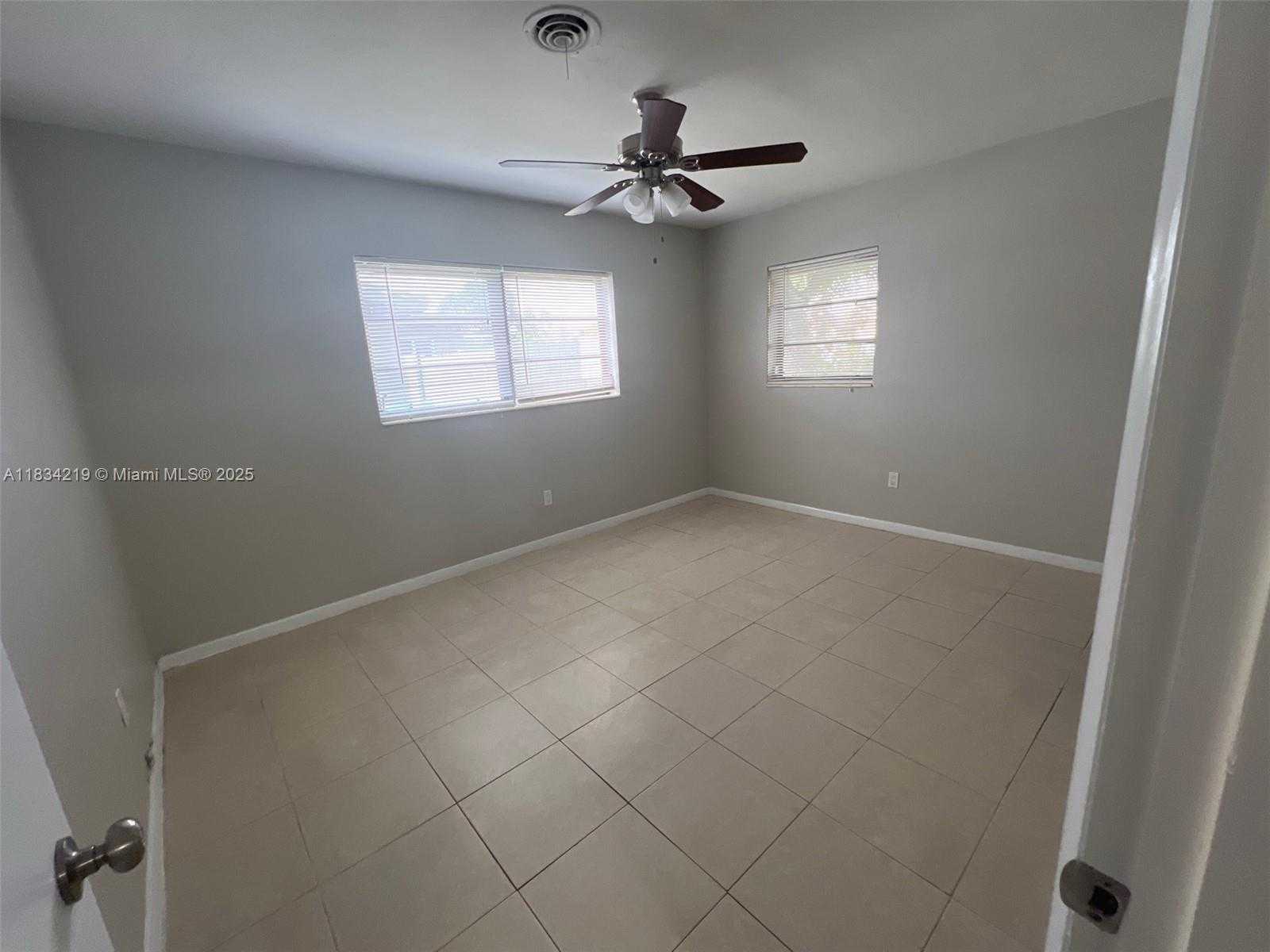 Small Image of 18900 NORTH WEST 19TH AVE, Miami Gardens Number 10