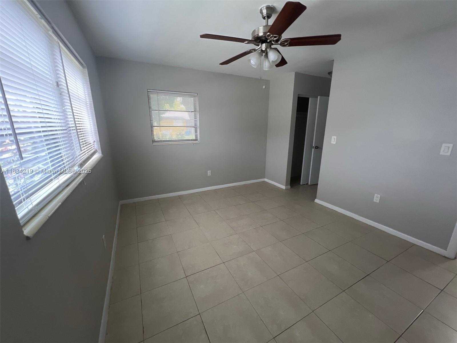 Small Image of 18900 NORTH WEST 19TH AVE, Miami Gardens Number 11