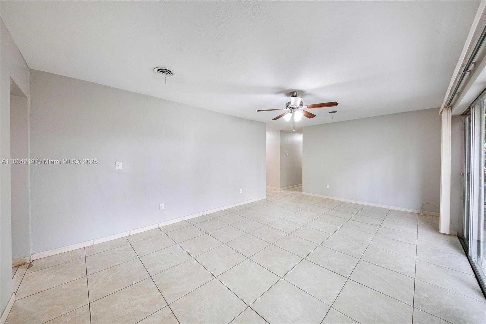 Small Image of 18900 NORTH WEST 19TH AVE, Miami Gardens Number 24