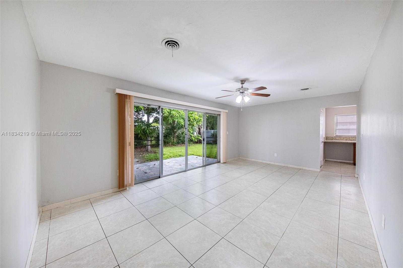 Small Image of 18900 NORTH WEST 19TH AVE, Miami Gardens Number 25