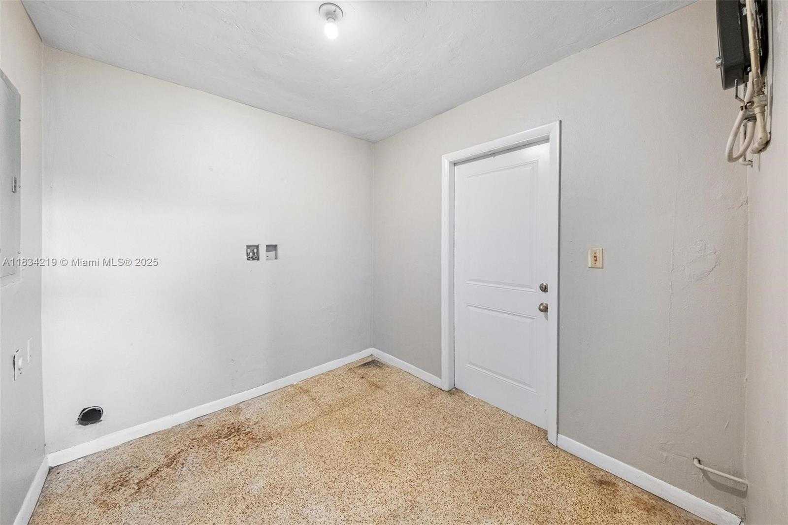 Small Image of 18900 NORTH WEST 19TH AVE, Miami Gardens Number 32