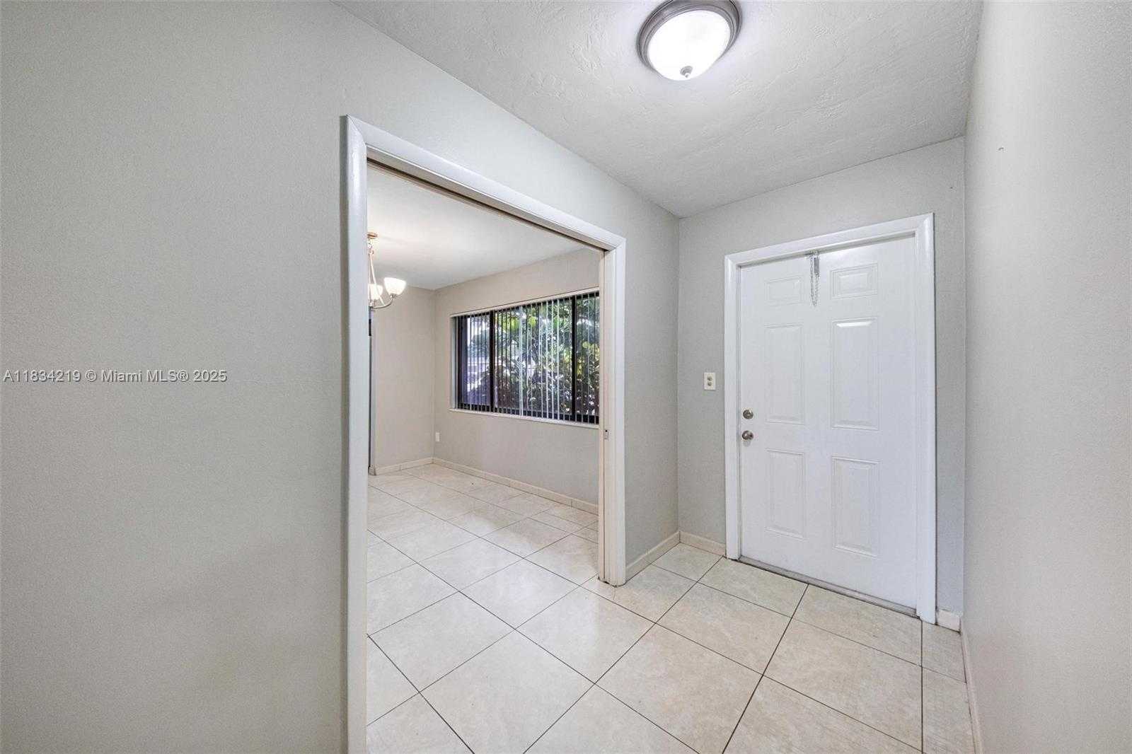 Small Image of 18900 NORTH WEST 19TH AVE, Miami Gardens Number 9
