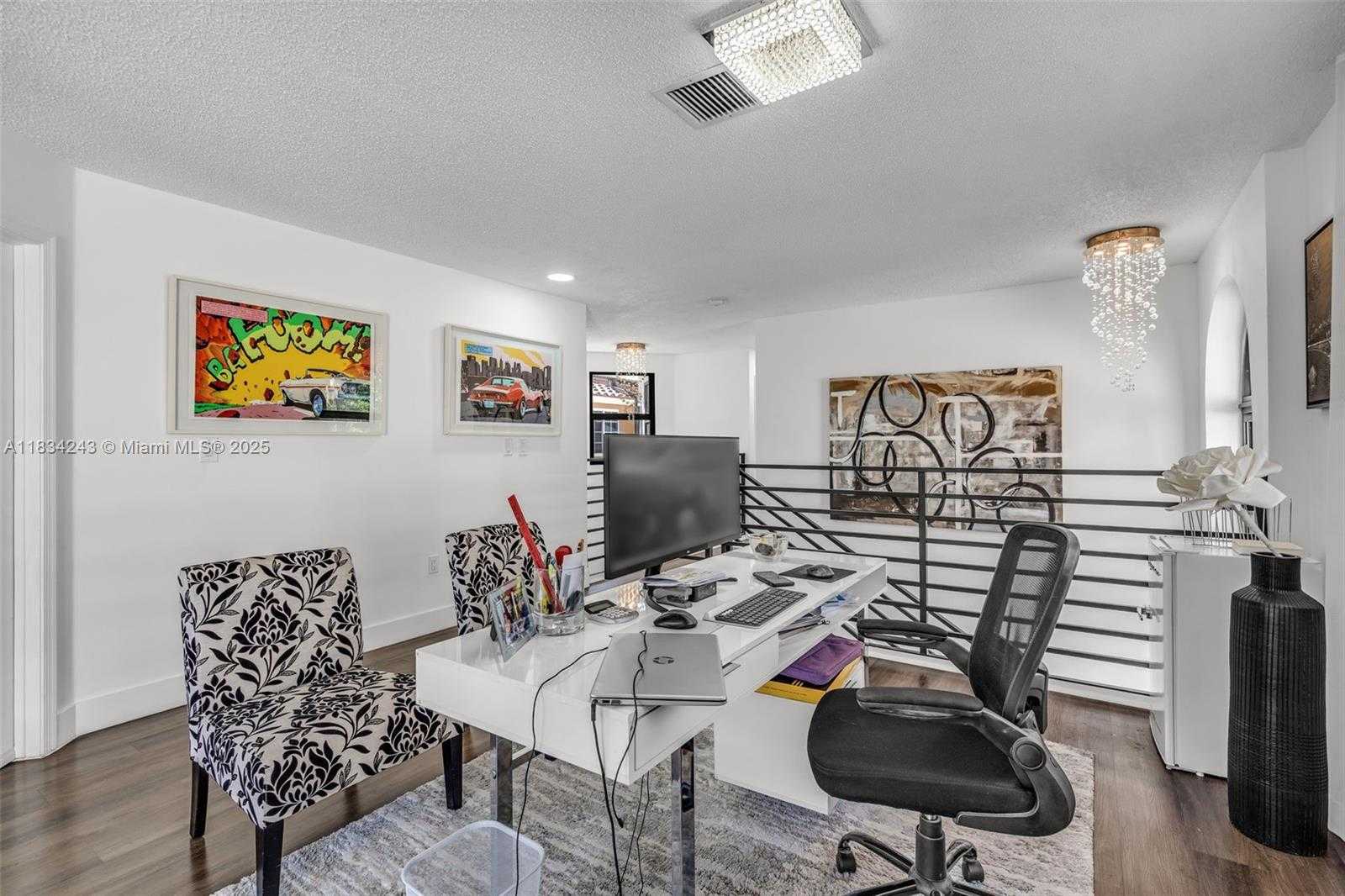 Small Image of 9825 FAIRWAY COVE LN, Plantation Number 19