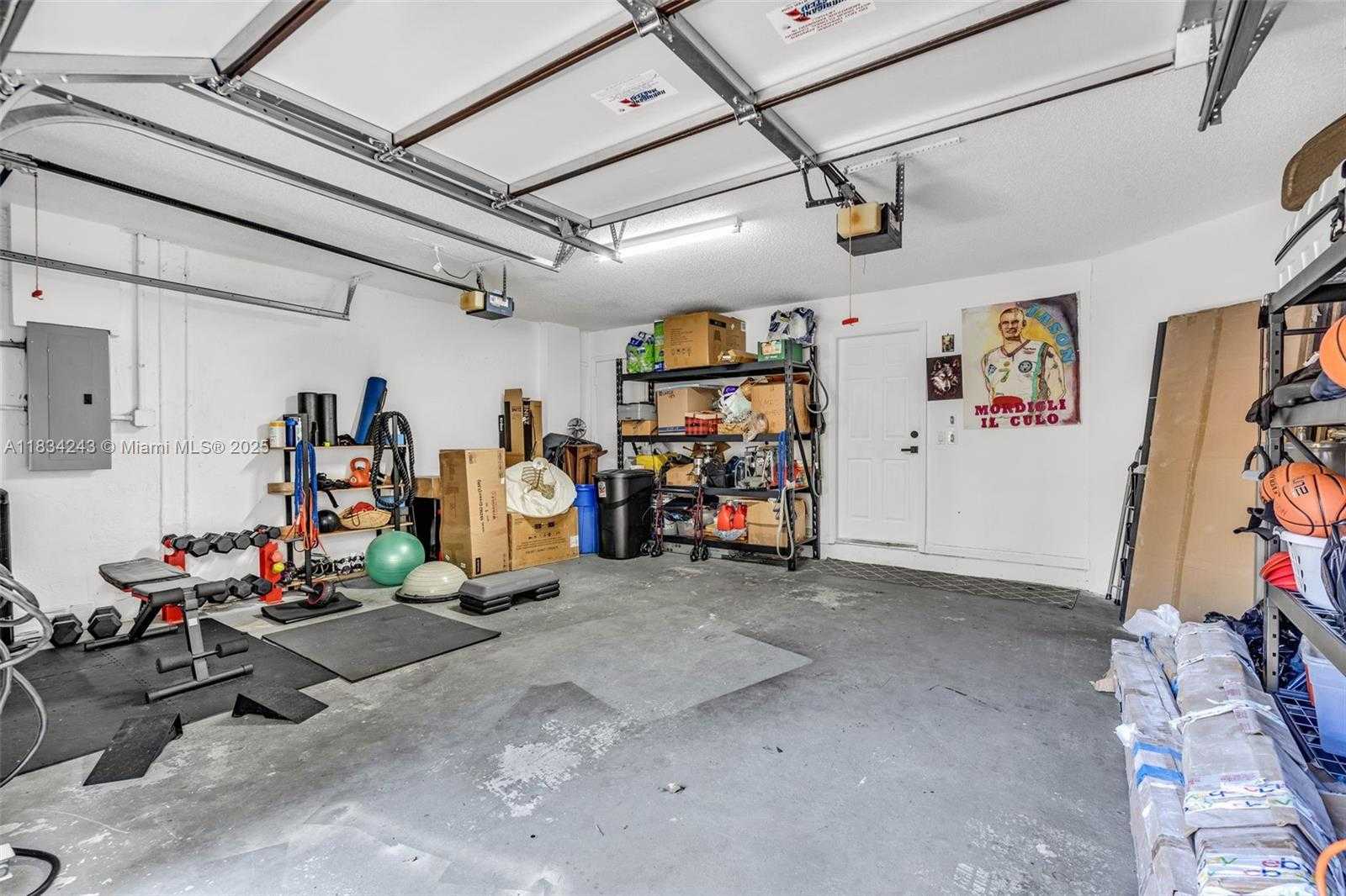 Small Image of 9825 FAIRWAY COVE LN, Plantation Number 38