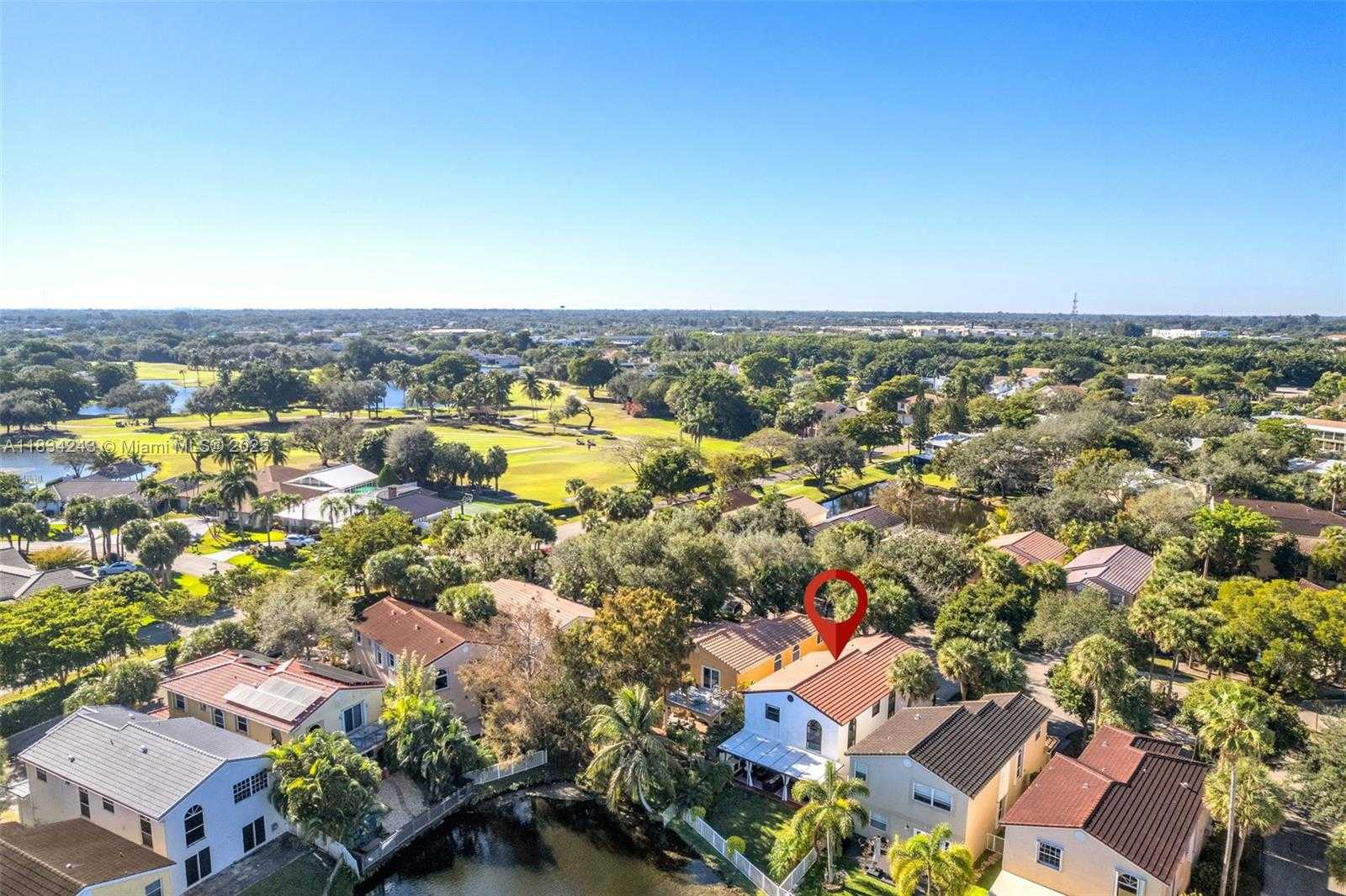 Small Image of 9825 FAIRWAY COVE LN, Plantation Number 4