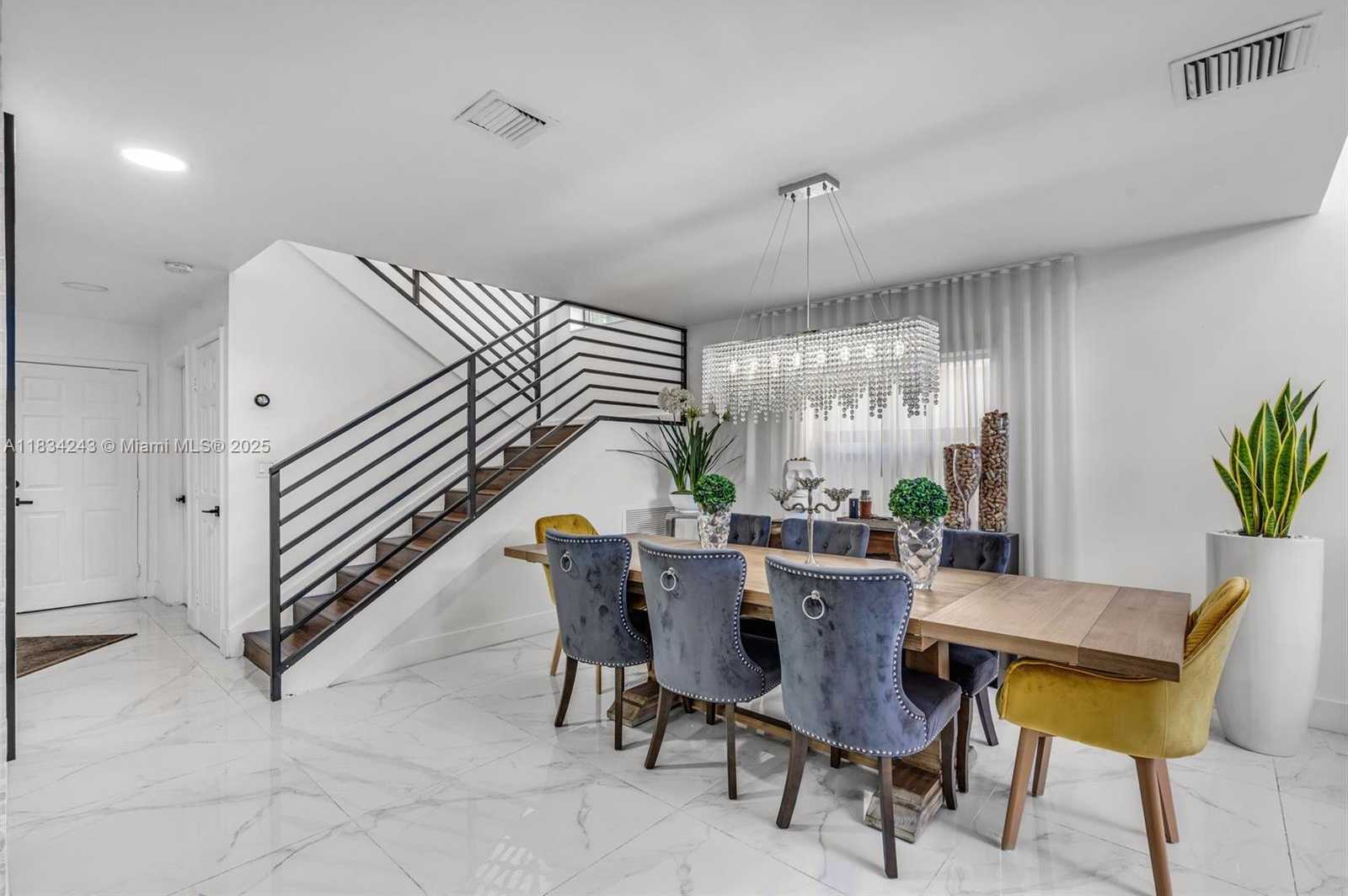 Small Image of 9825 FAIRWAY COVE LN, Plantation Number 6