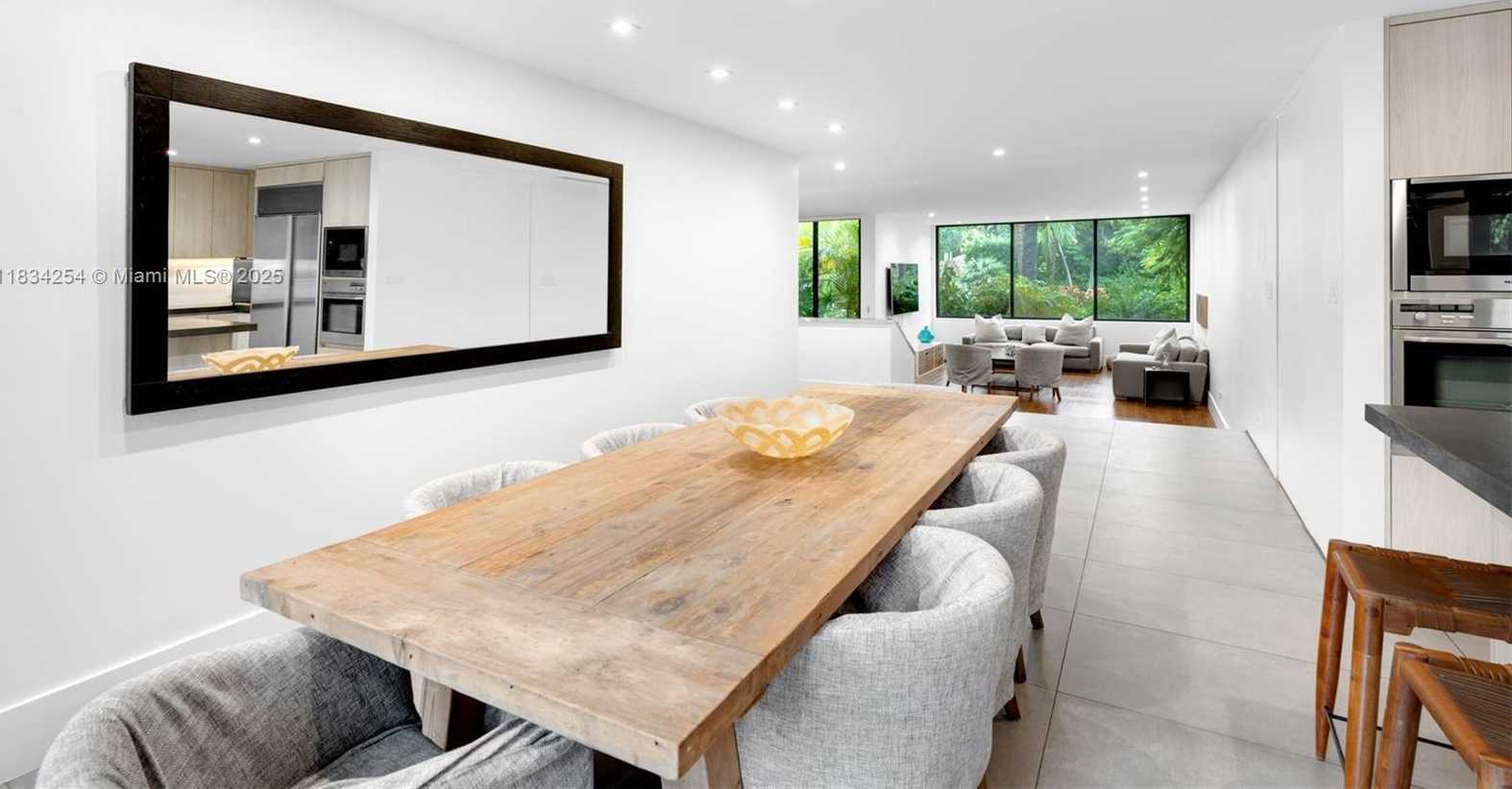 Small Image of 2815 REGATTA AVE, Miami Beach Number 33
