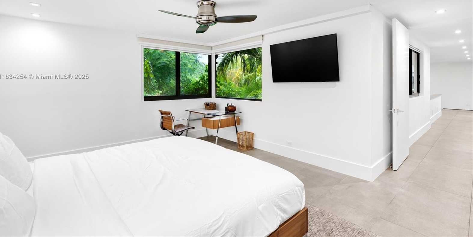 Small Image of 2815 REGATTA AVE, Miami Beach Number 7