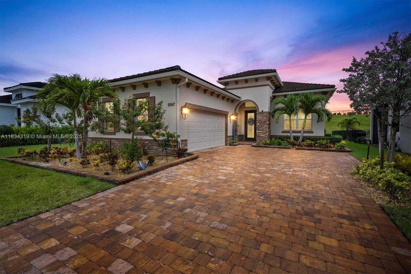 Small Image of 9247 SOUTH WEST MIRACOLI WAY, Port St. Lucie Number 43