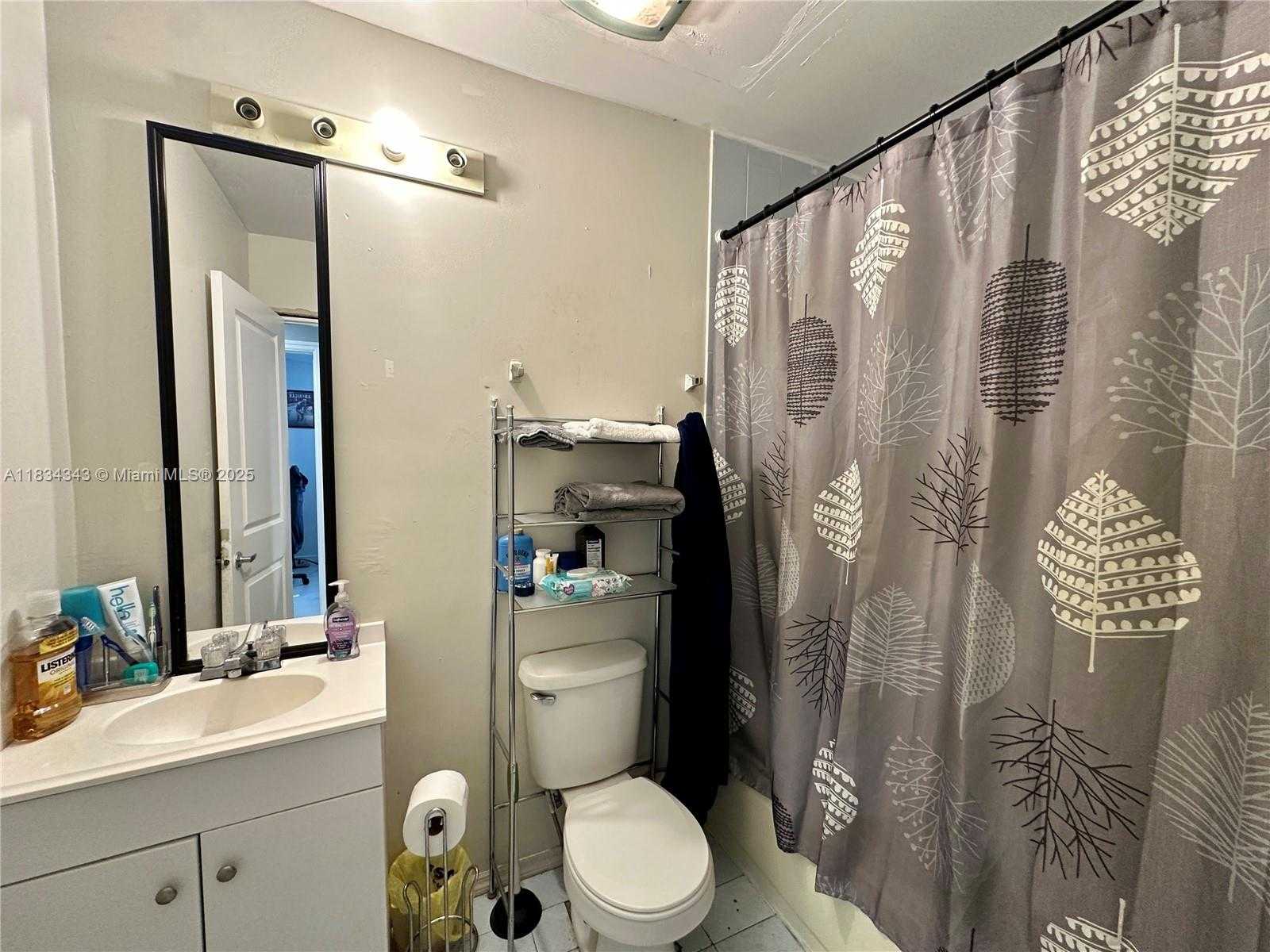 Small Image of 3521 NORTH WEST 193RD ST, Miami Gardens Number 23