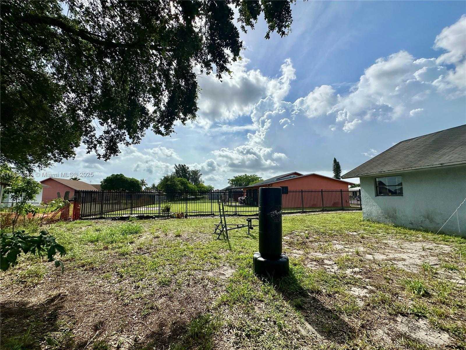 Small Image of 3521 NORTH WEST 193RD ST, Miami Gardens Number 35