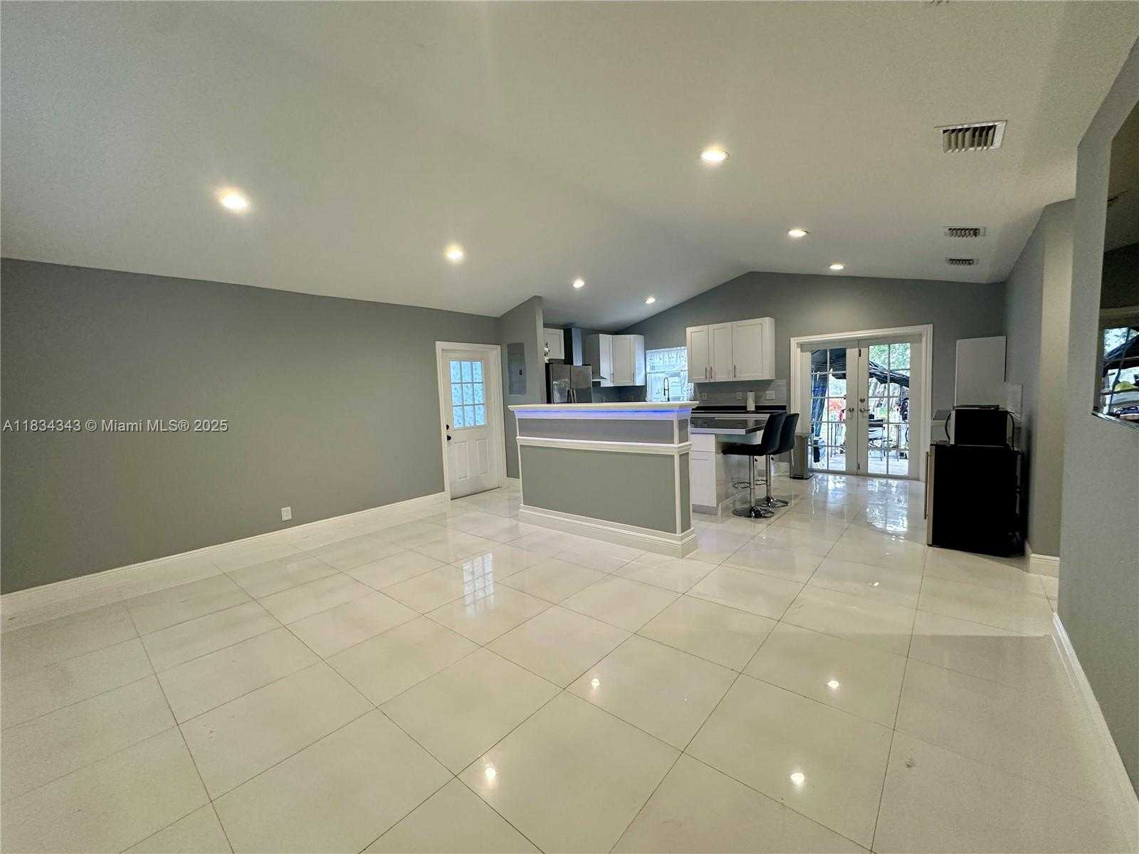 Small Image of 3521 NORTH WEST 193RD ST, Miami Gardens Number 5