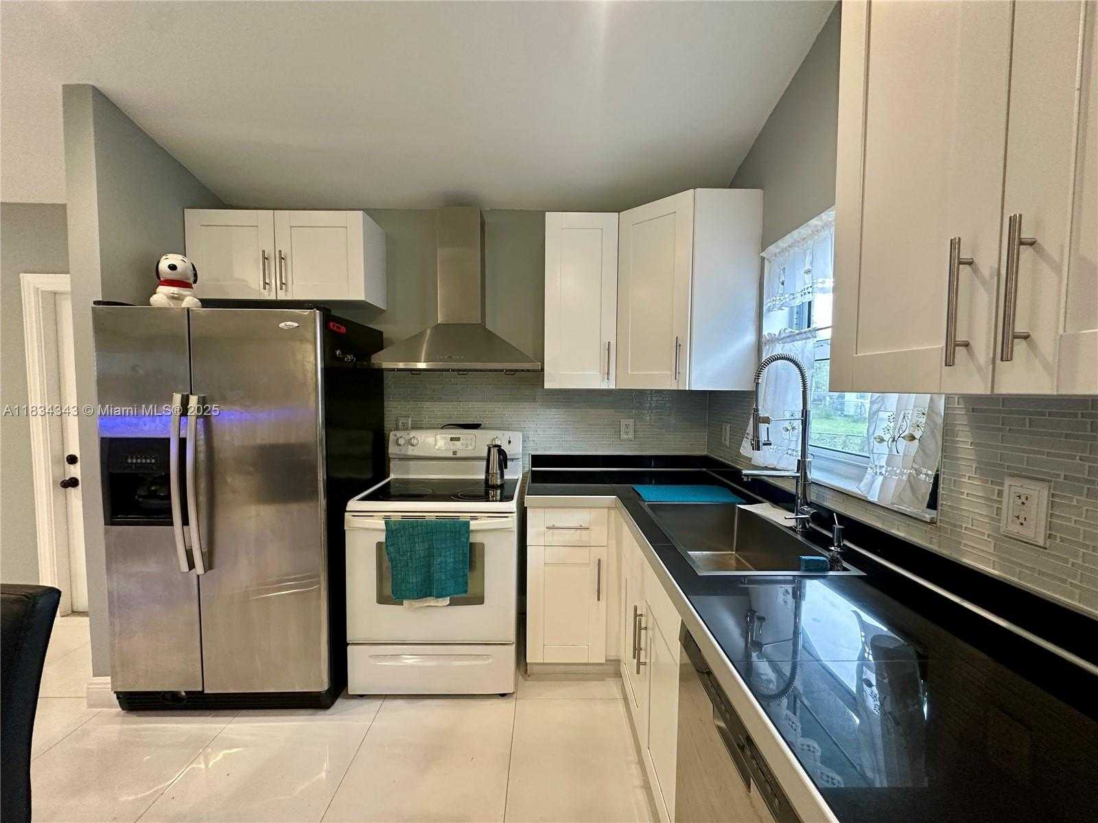 Small Image of 3521 NORTH WEST 193RD ST, Miami Gardens Number 8