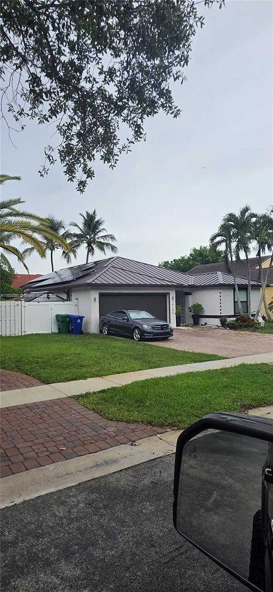 Small Image of 19185 SOUTH WEST 25TH CT, Miramar Number 3