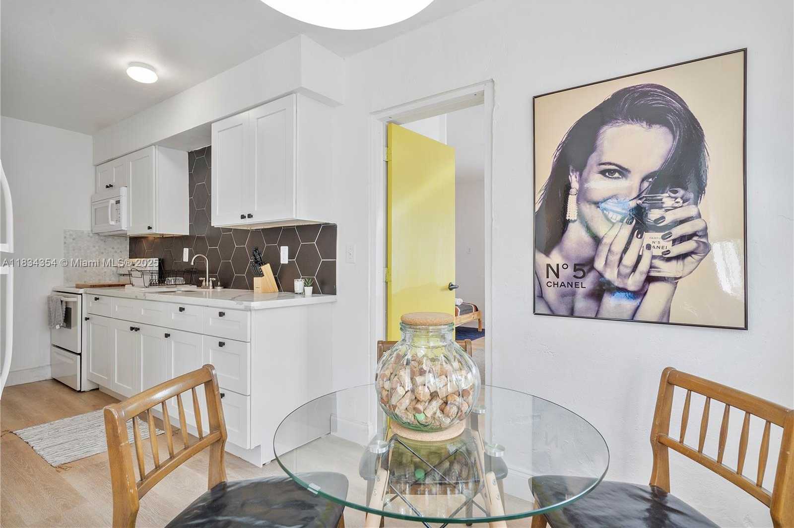 Small Image of 2380 NORTH EAST 137TH ST, North Miami Beach Number 12