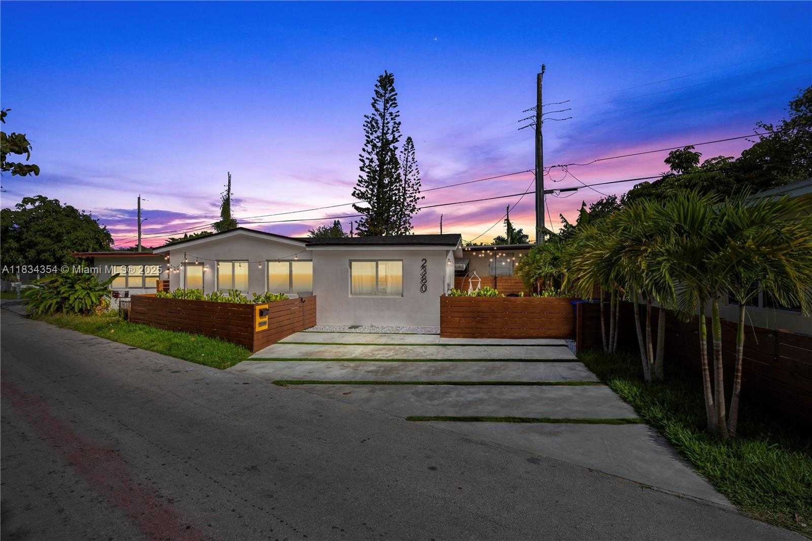 Small Image of 2380 NORTH EAST 137TH ST, North Miami Beach Number 2