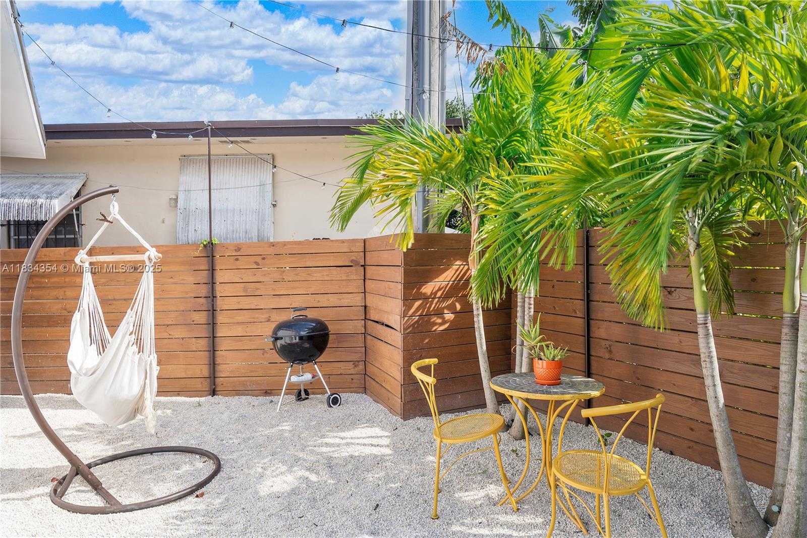 Small Image of 2380 NORTH EAST 137TH ST, North Miami Beach Number 25