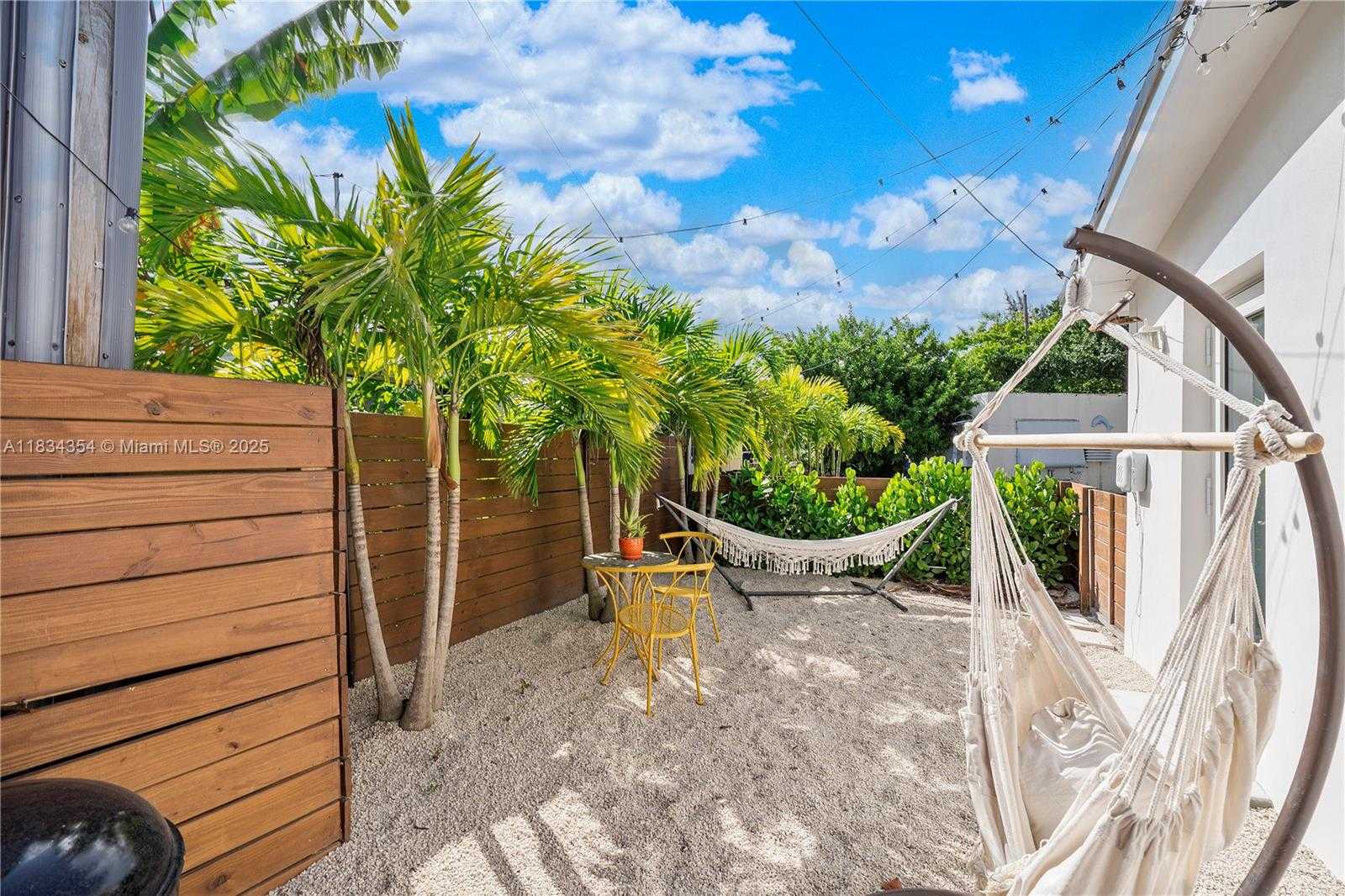 Small Image of 2380 NORTH EAST 137TH ST, North Miami Beach Number 26