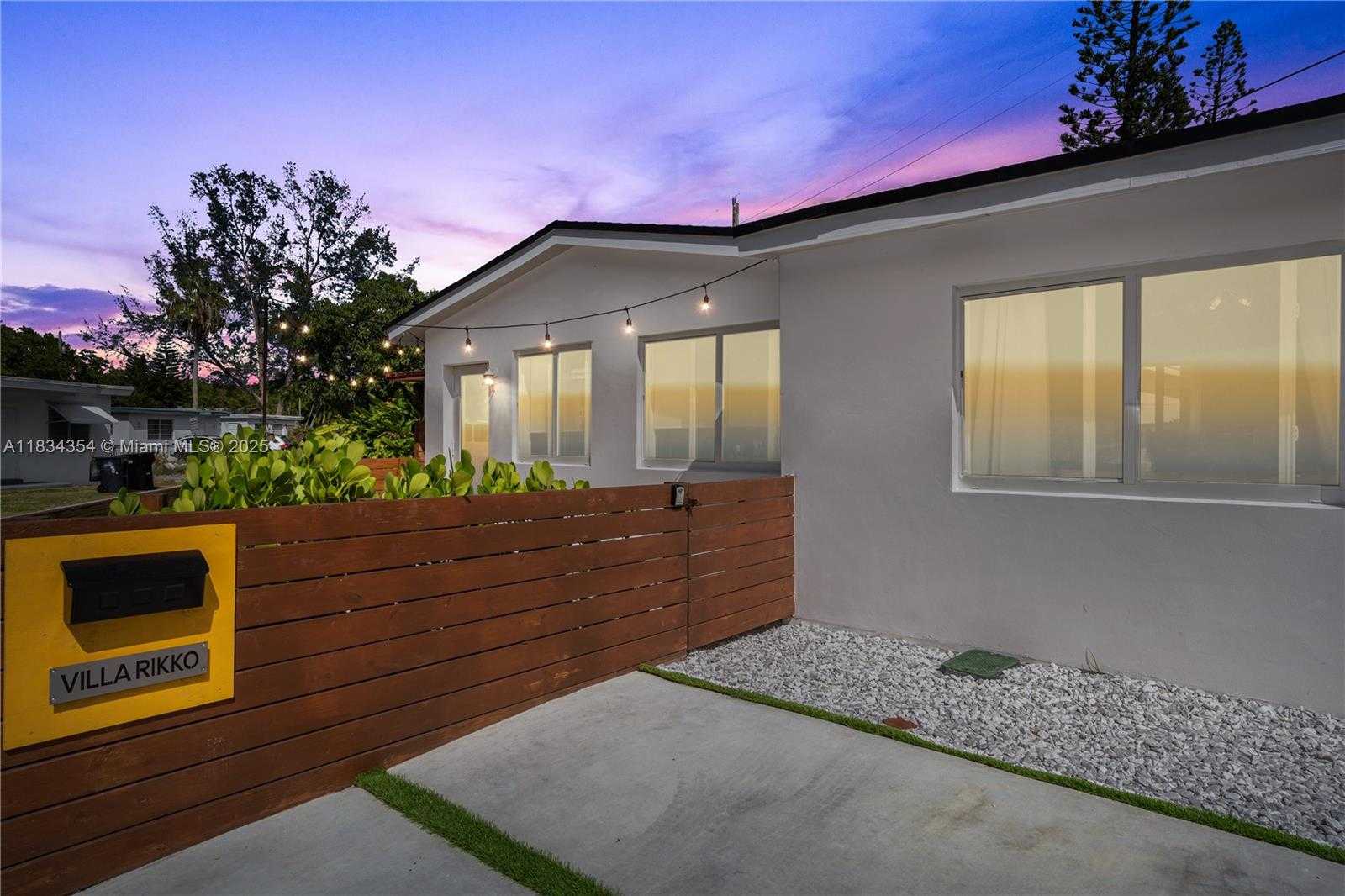 Small Image of 2380 NORTH EAST 137TH ST, North Miami Beach Number 3