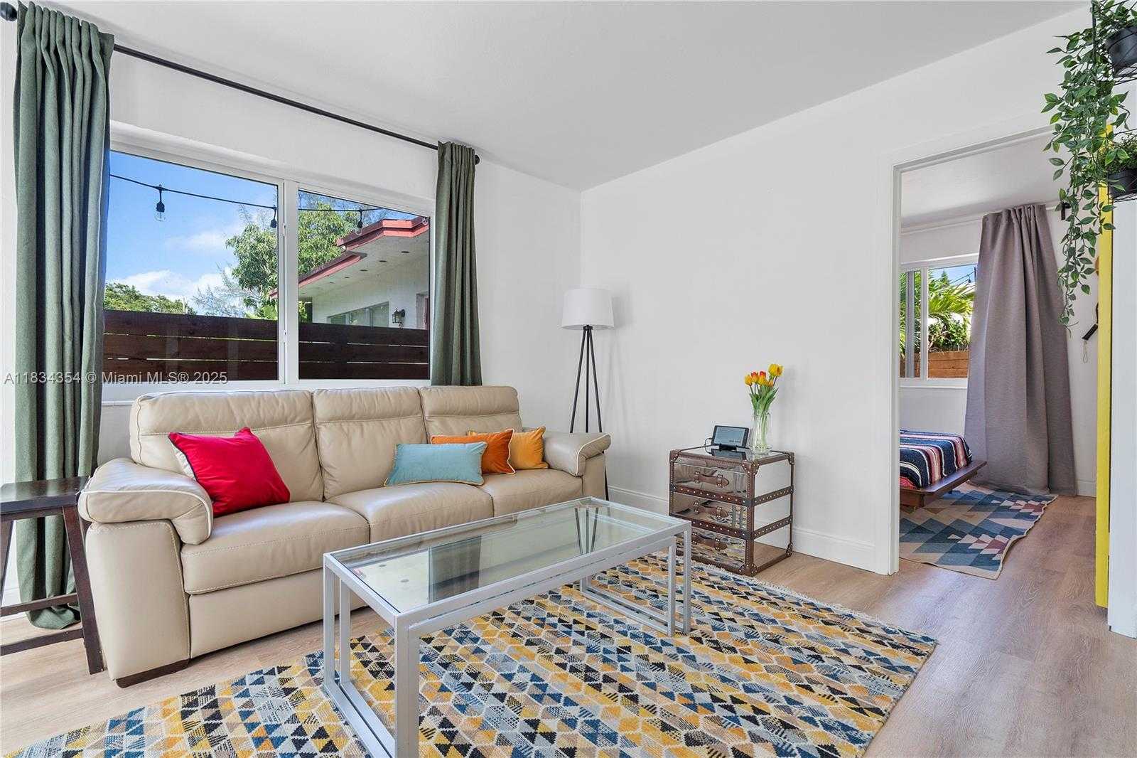 Small Image of 2380 NORTH EAST 137TH ST, North Miami Beach Number 9