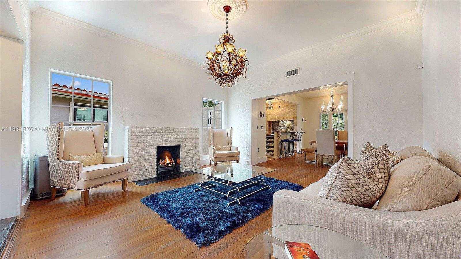 Small Image of 1111 COLUMBUS BLVD, Coral Gables Number 13