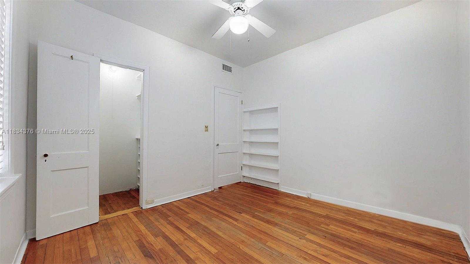 Small Image of 1111 COLUMBUS BLVD, Coral Gables Number 29