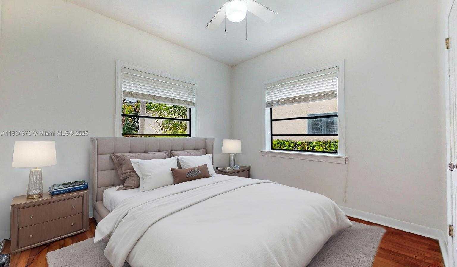 Small Image of 1111 COLUMBUS BLVD, Coral Gables Number 30