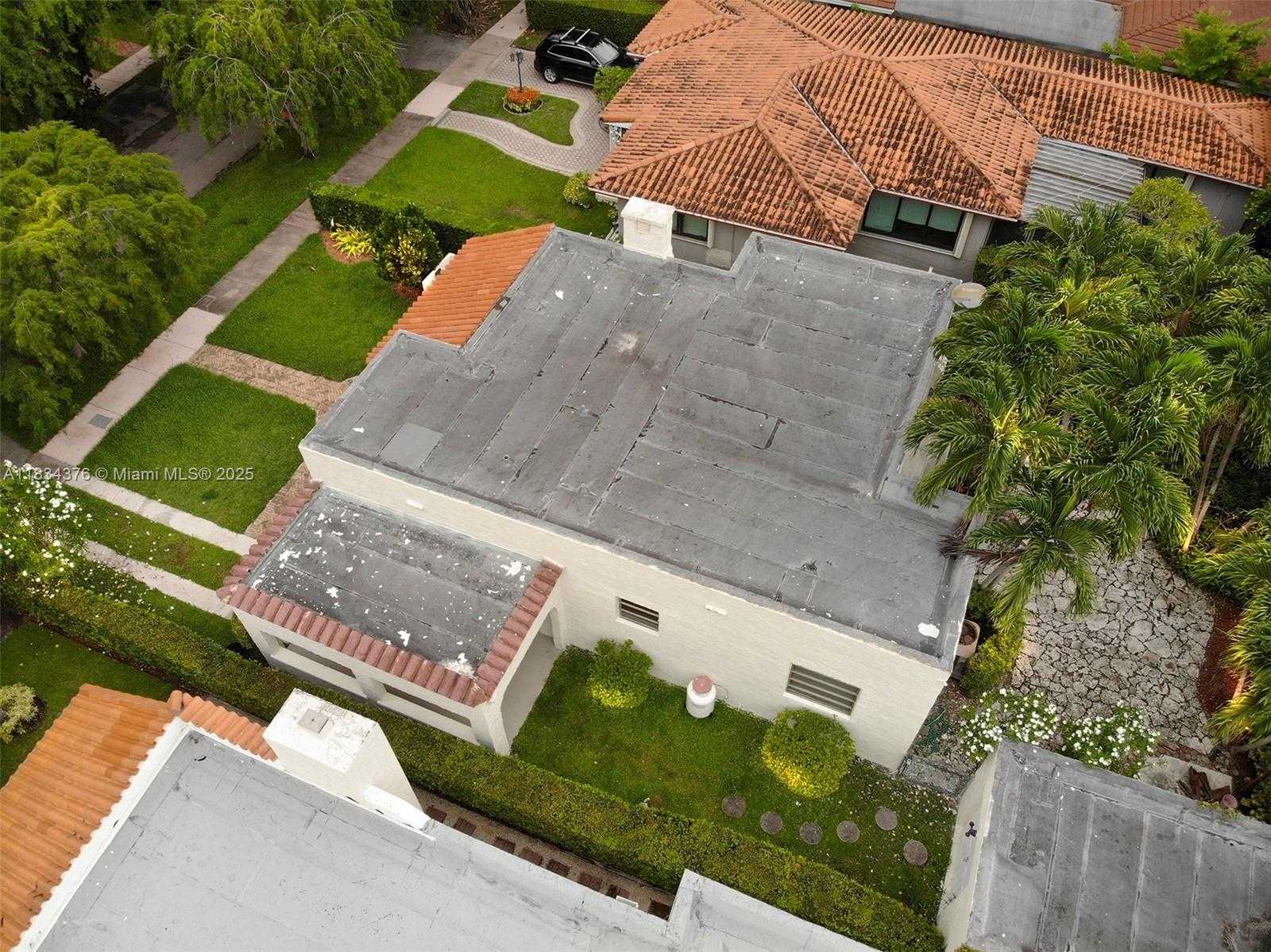 Small Image of 1111 COLUMBUS BLVD, Coral Gables Number 44