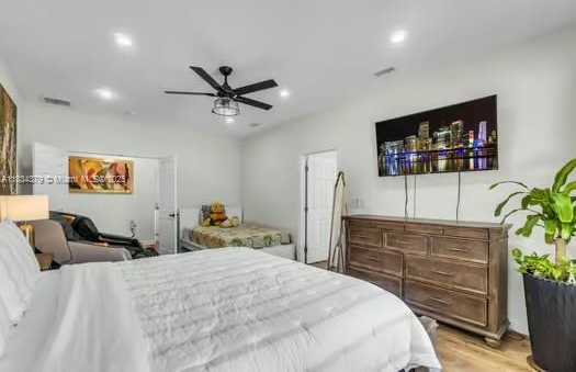 Small Image of 20890 SOUTH WEST 240TH ST, Homestead Number 26