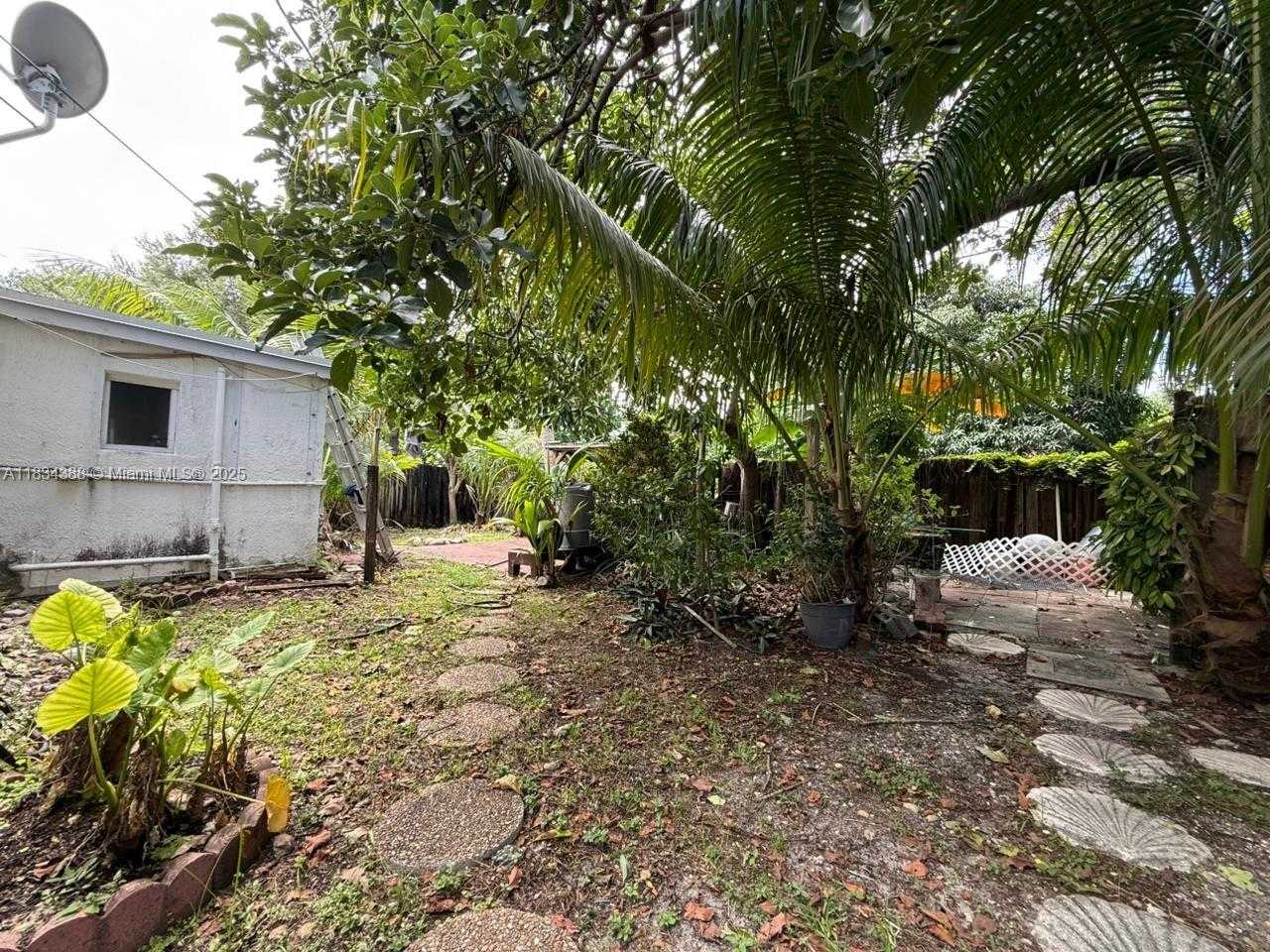 Small Image of 1535 NORTH EAST 171ST ST, North Miami Beach Number 21