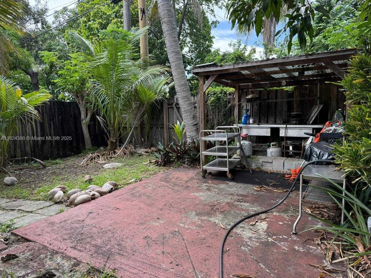 Small Image of 1535 NORTH EAST 171ST ST, North Miami Beach Number 26