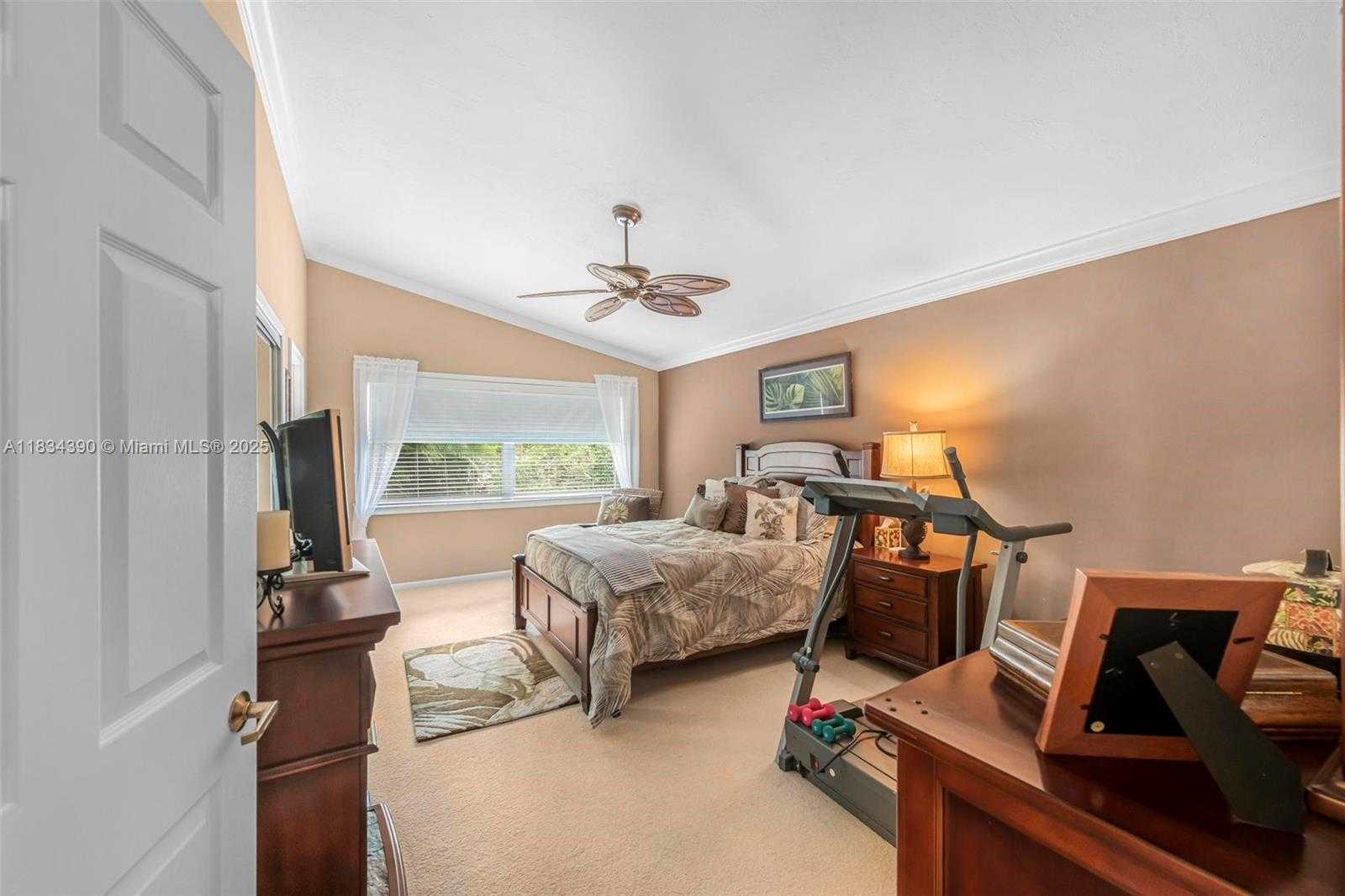Small Image of 9614 NORTH WEST 8TH CIR, Plantation Number 19