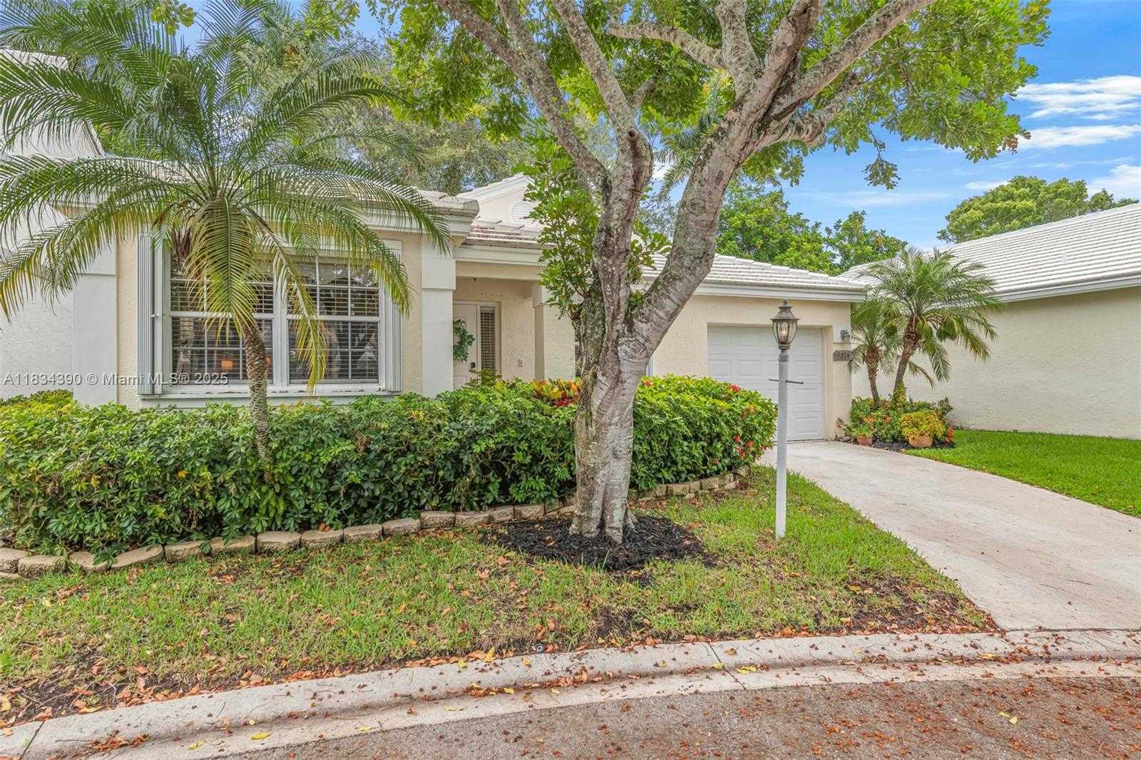 Small Image of 9614 NORTH WEST 8TH CIR, Plantation Number 5