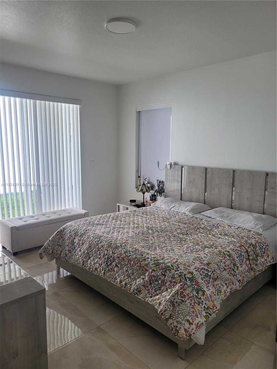 Small Image of 16909 SOUTH WEST 141ST CT, Miami Number 10