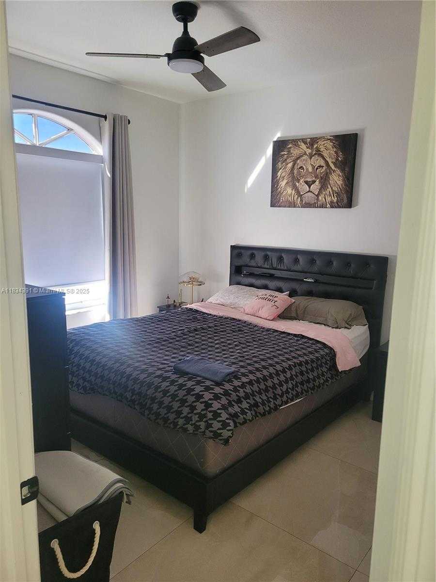 Small Image of 16909 SOUTH WEST 141ST CT, Miami Number 14