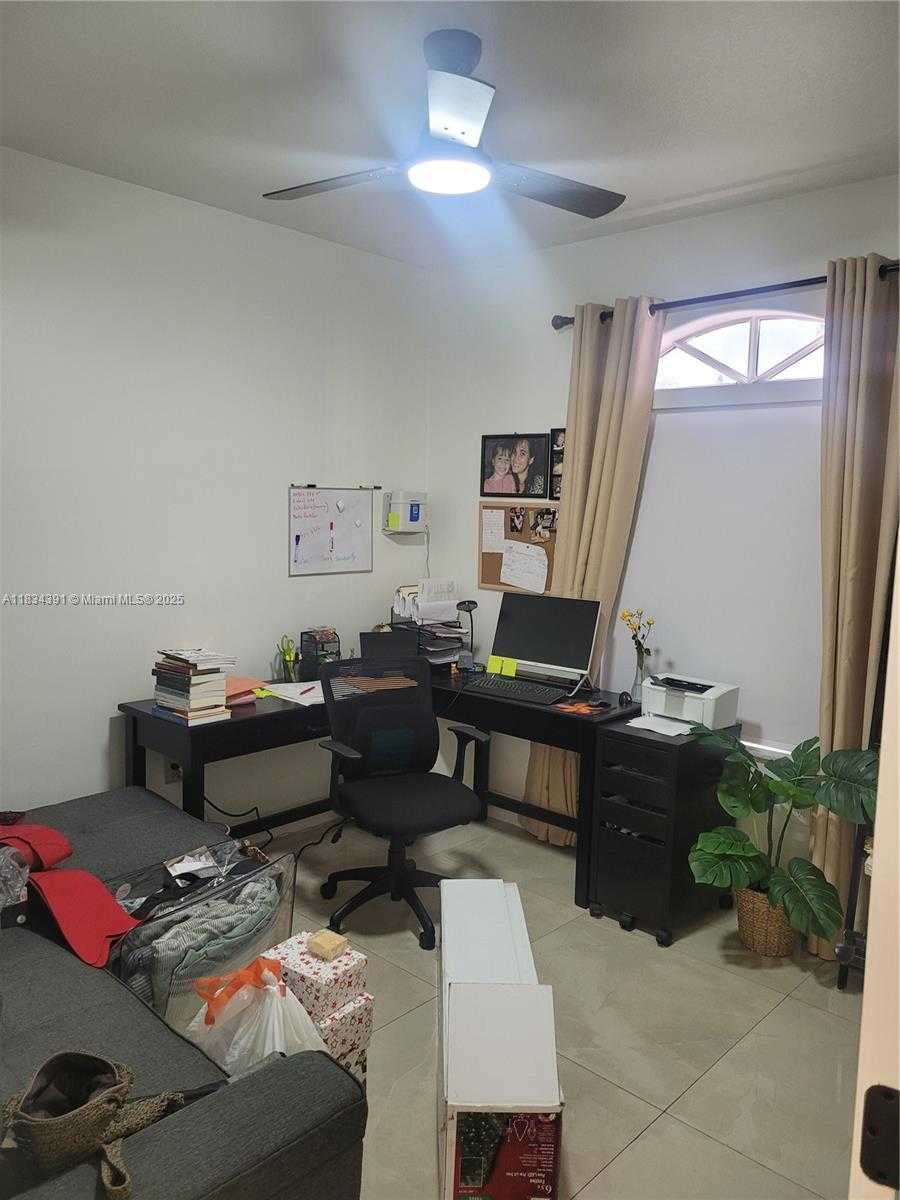 Small Image of 16909 SOUTH WEST 141ST CT, Miami Number 17
