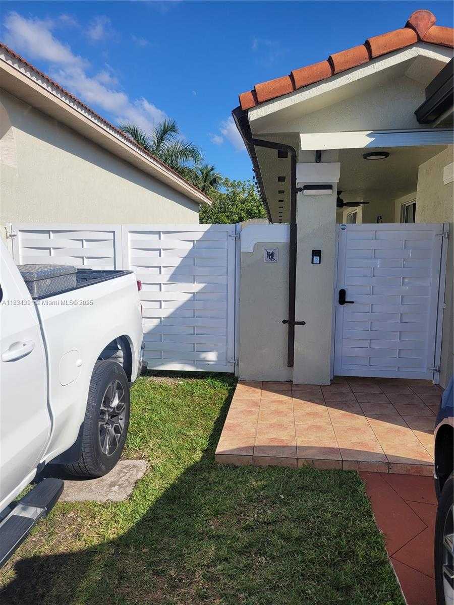 Small Image of 16909 SOUTH WEST 141ST CT, Miami Number 20