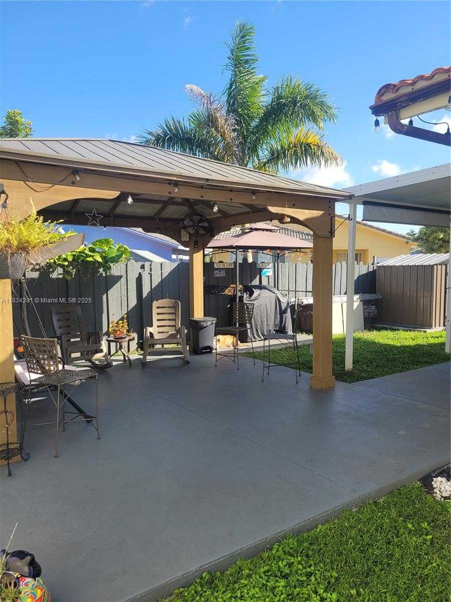 Small Image of 16909 SOUTH WEST 141ST CT, Miami Number 5