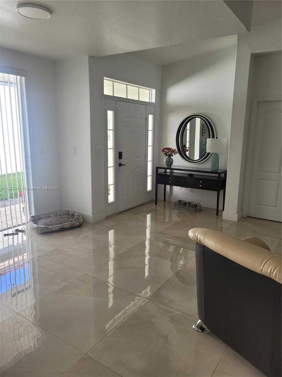 Small Image of 16909 SOUTH WEST 141ST CT, Miami Number 6