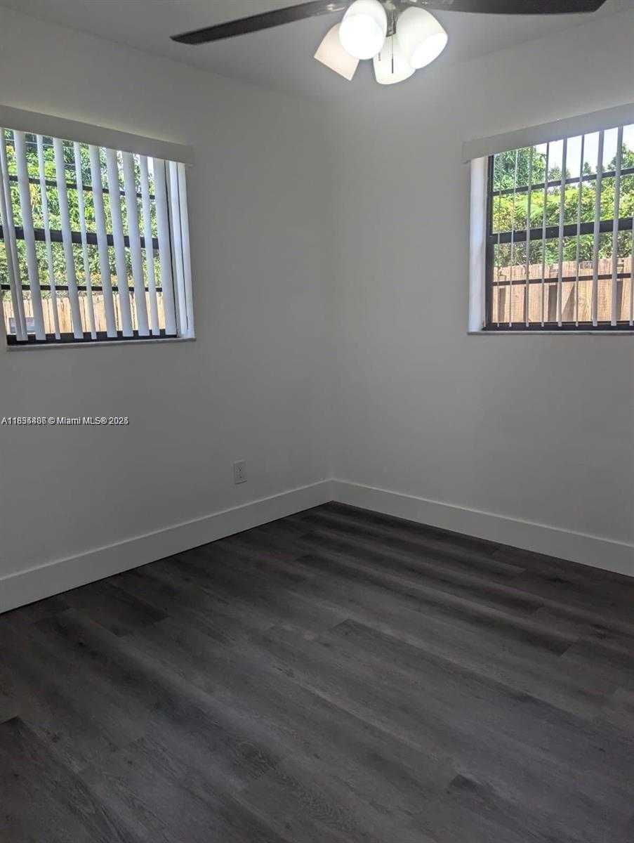 Small Image of 6137 DEWEY ST, Hollywood Number 19